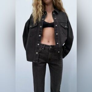 Zara STRAIGHT LEG HIGH RISE ANKLE LENGTH CUTOFF JEANS, Black, US 12